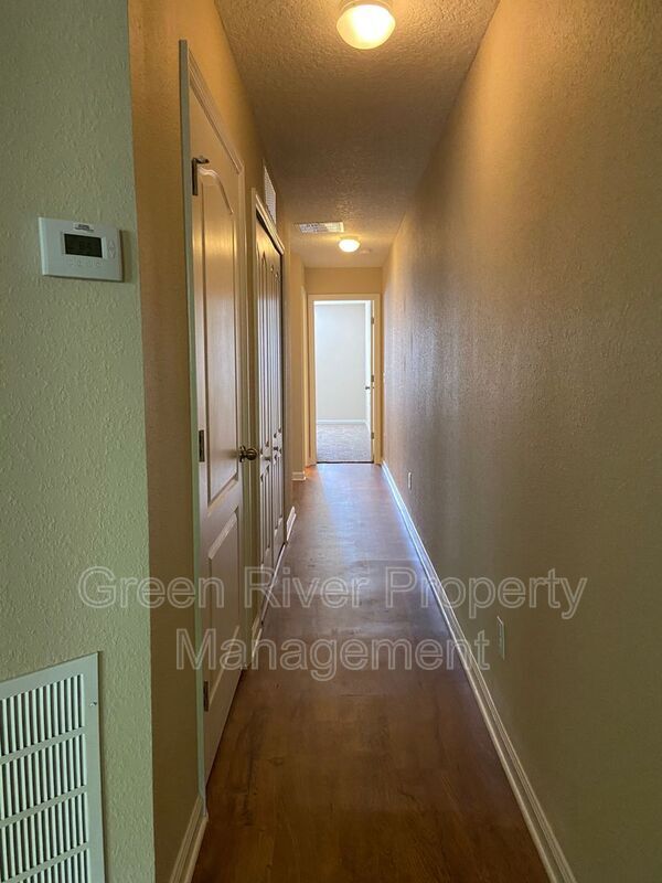 Building Photo - 3697 Hartsfield Forest Cir