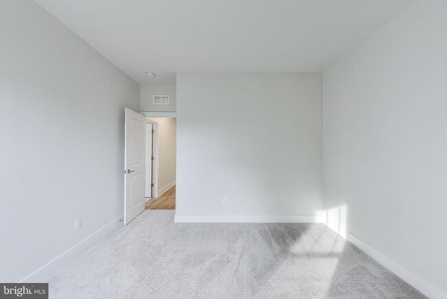 Building Photo - 3897 Hillview Ct