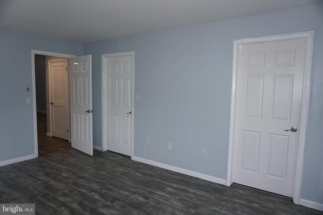 Building Photo - 112 Biscayne Ct