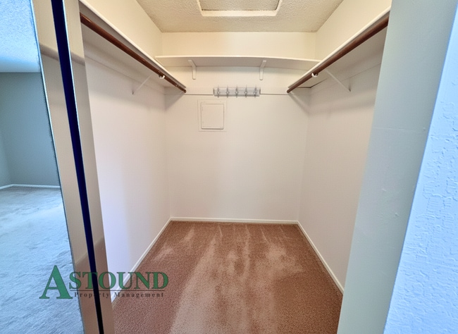 Building Photo - 103 Oriole Ct