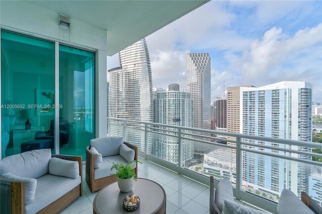 Building Photo - 900 Brickell Key Blvd