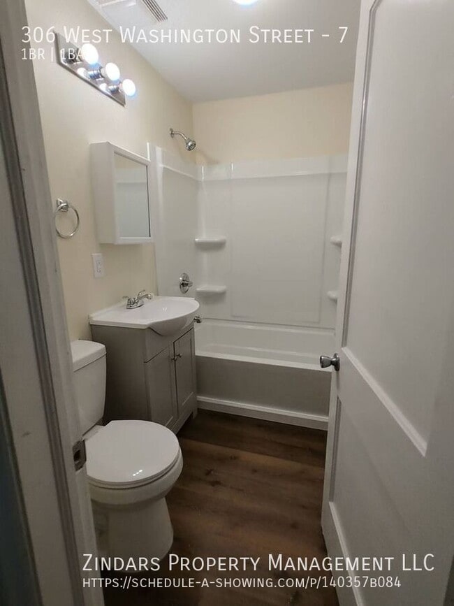 Building Photo - 306 W Washington St