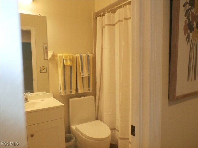 Building Photo - 16301 Kelly Woods Dr