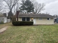 Building Photo - 684 Saratoga Ave