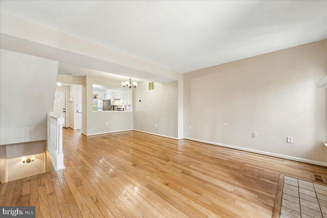 Building Photo - 2002 Derby Ridge Ln