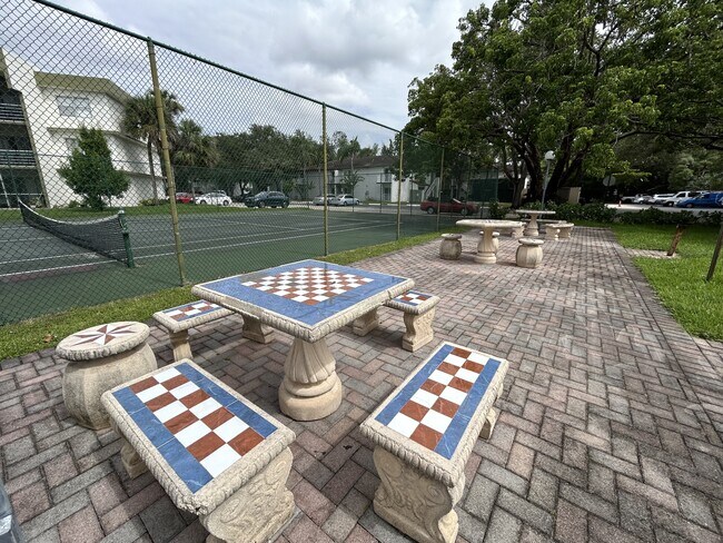 Building Photo - 4205 N University Dr