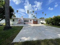 Building Photo - 3411 E Debazan Ave