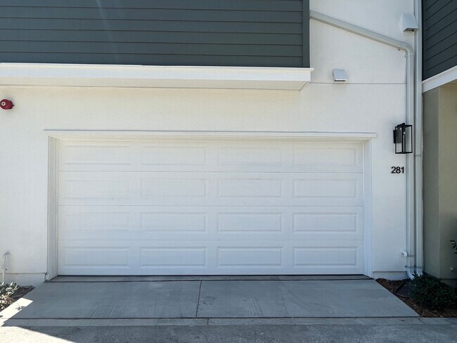 Building Photo - Beautiful New Construction Fountain Grove ...