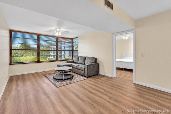 Building Photo - 3650 Whitehall Dr