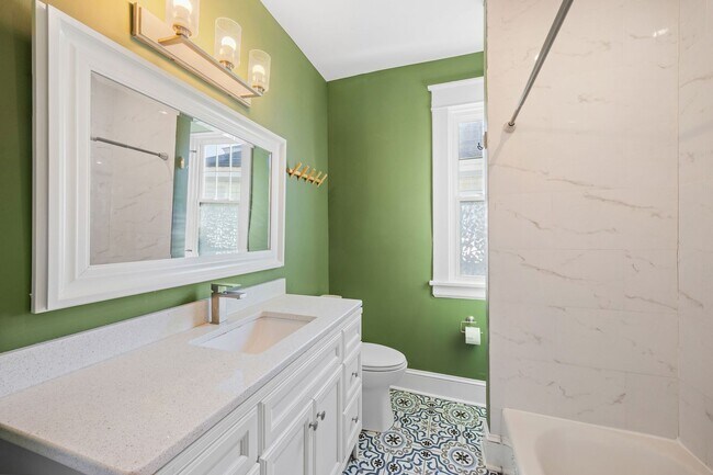 Building Photo - Spacious Corner-Lot Home on Carolina Ave