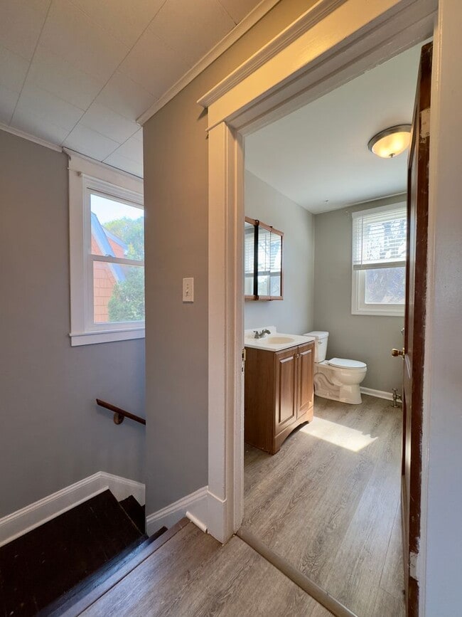 Building Photo - Charming 3 Bedroom/ 1 Bathroom Home in Dundalk, MD!