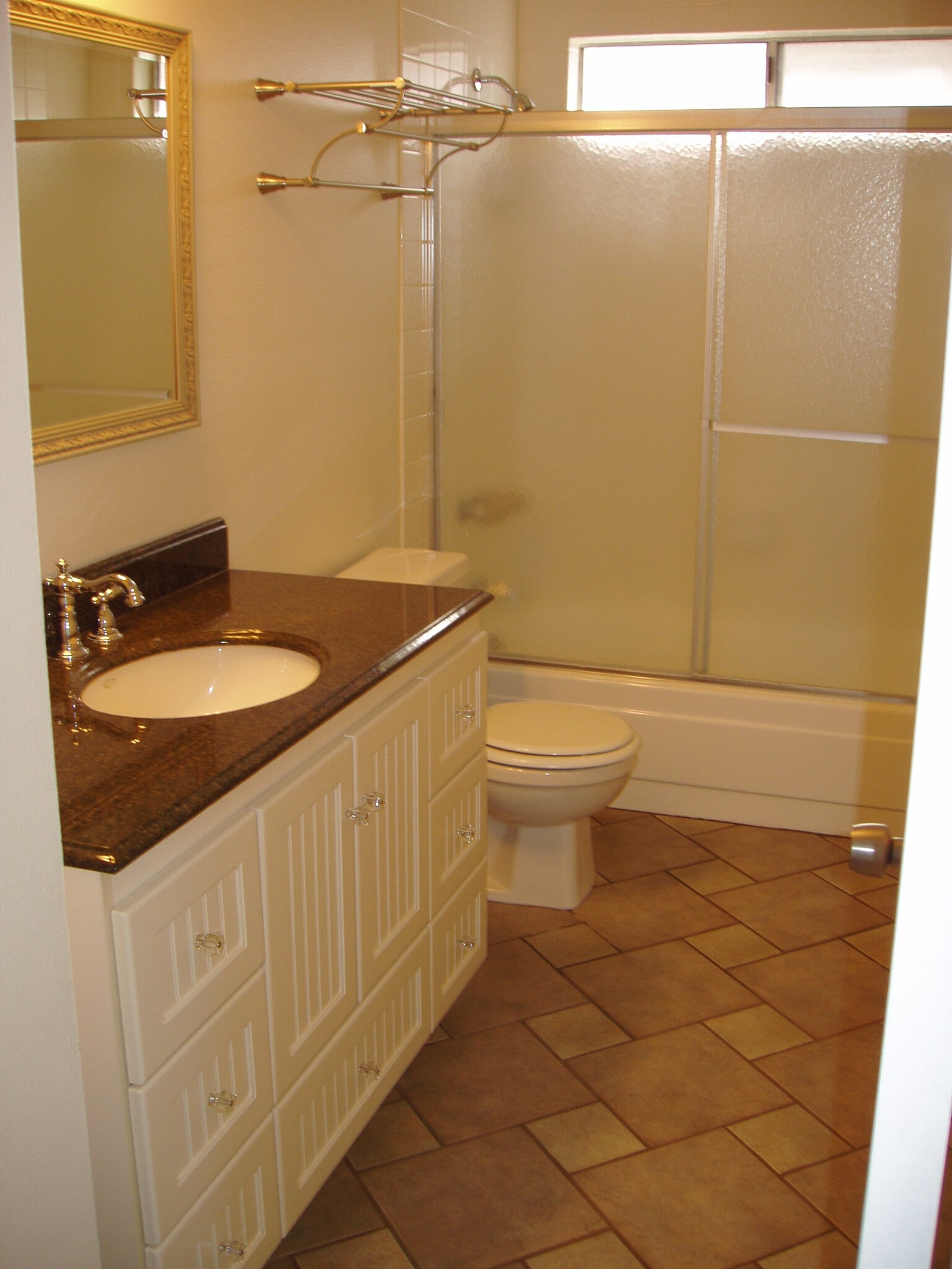 Bath room - 3986 Fairlands Drive