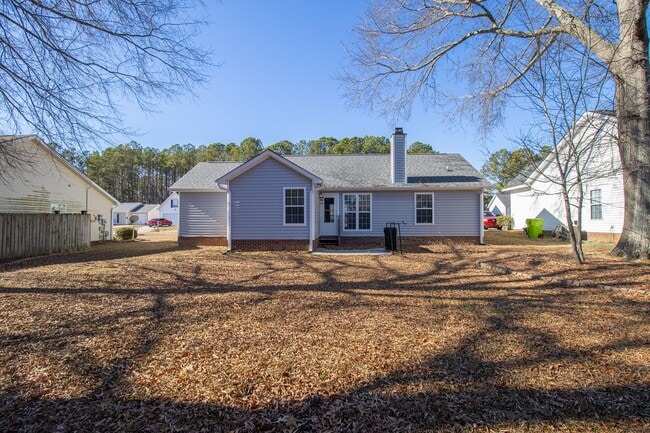 Building Photo - Spacious 3BR/2BA Home Near Fort Jackson & VA Hospital *Military Discount Offered!