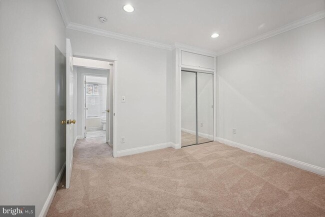 Building Photo - 807 25th St NW