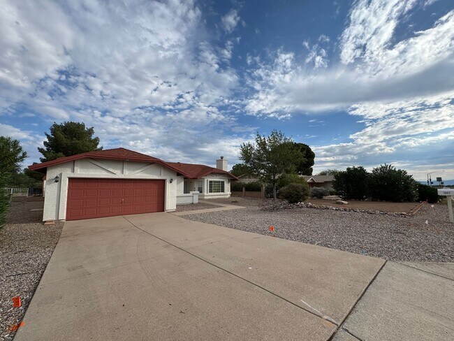 Building Photo - 3BR/2BA/2CG, 1836 sq.ft. rental with POOL in Sierra Vista, AZ
