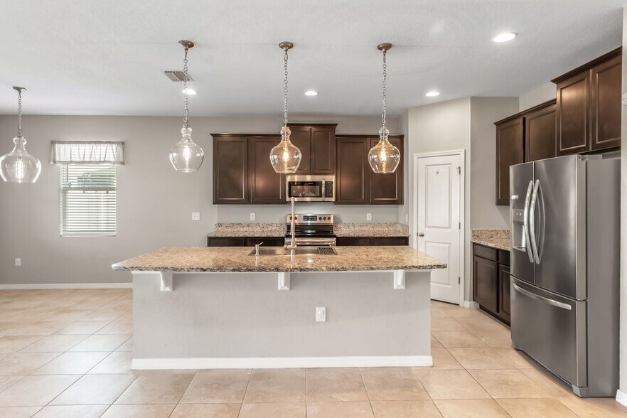 Building Photo - 6278 SW 46th Ave