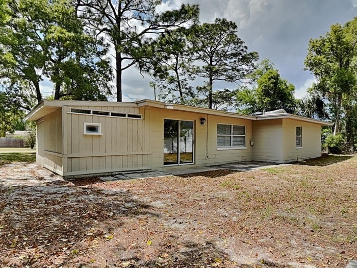 Building Photo - 10927 Regency Dr