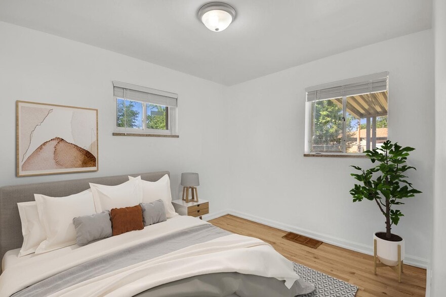 Building Photo - Move-in-ready Park Hill home with oversized yard for entertaining