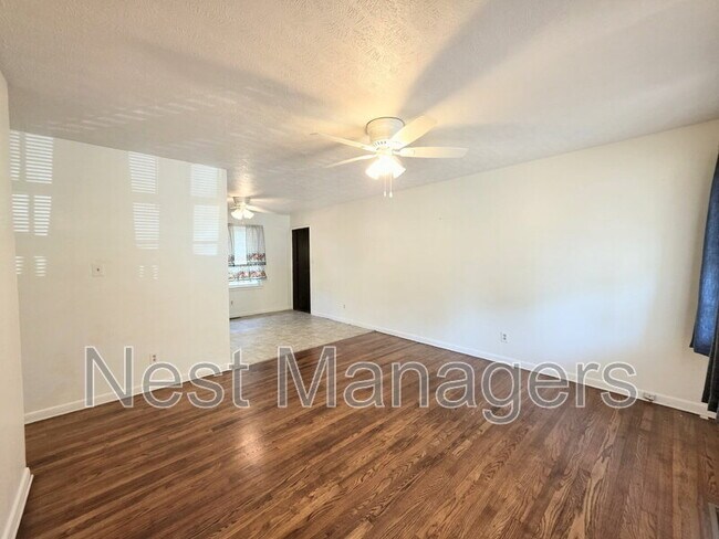 Building Photo - 5340 Docia Cir