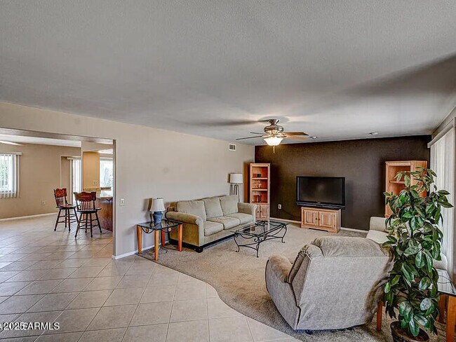 Building Photo - 13207 W Kodiak Dr