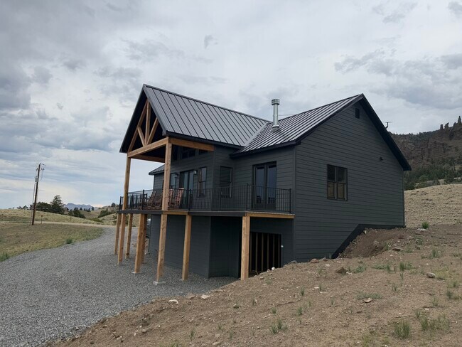 Building Photo - 128 Aerie Dr