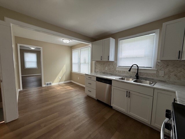 Building Photo - 7019 Manette Dr