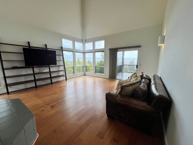 Building Photo - Kamuela Heights