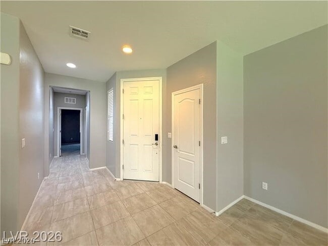 Building Photo - 10139 White Mulberry Dr