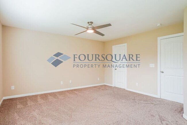 Building Photo - End Unit Townhome | Back Patio With Privac...