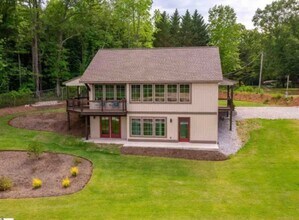 Building Photo - Lakefront Living in Lyman, SC