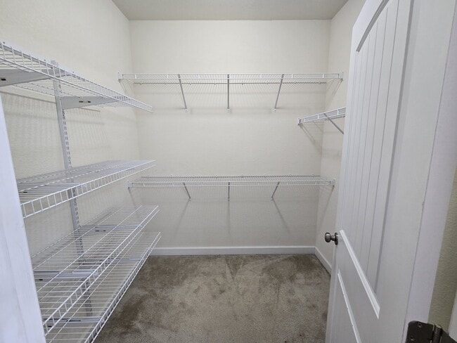 Building Photo - 4724 Bruce St