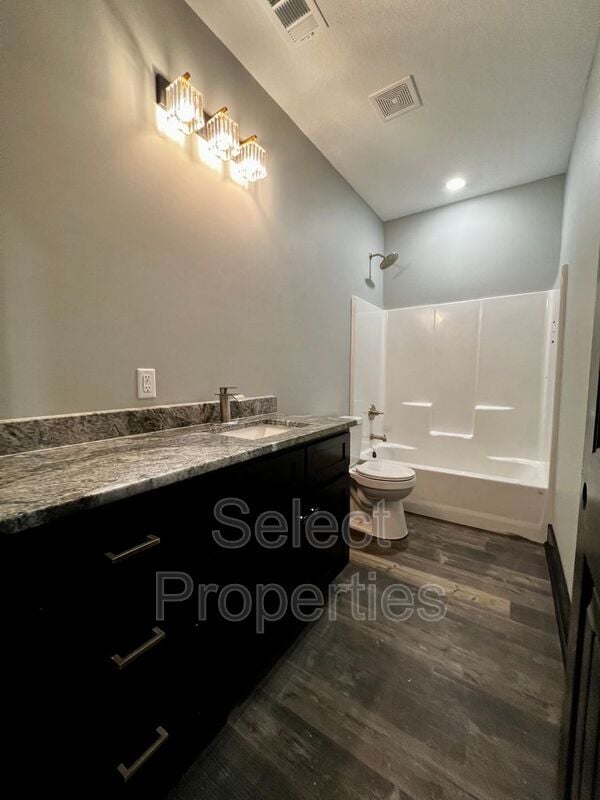 Building Photo - 4101 Stoke Dr