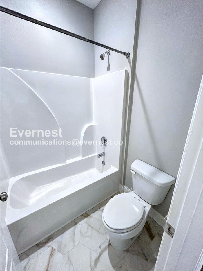 Building Photo - 1763 Stone Hedge Dr