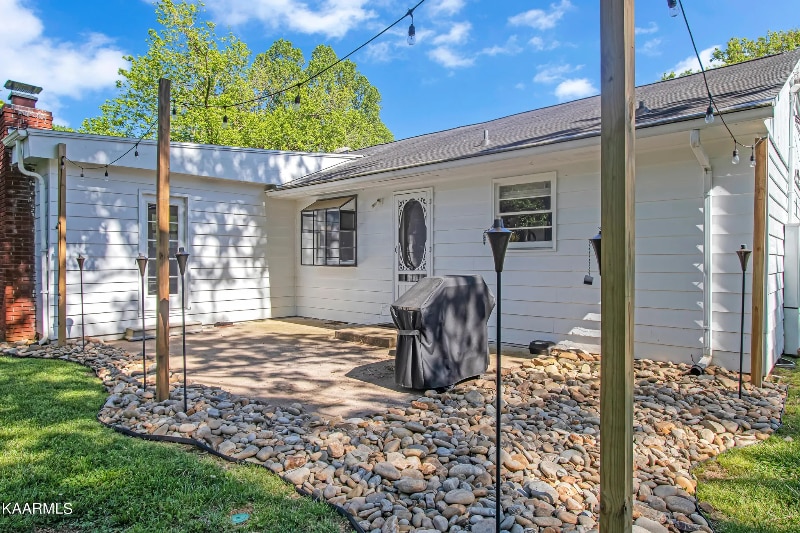 Building Photo - 7021 Yorkshire Dr