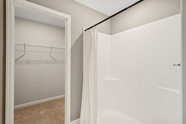 Building Photo - Rent this Brand New Townhome