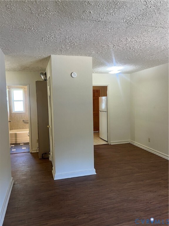 Building Photo - 601 Monticello Dr