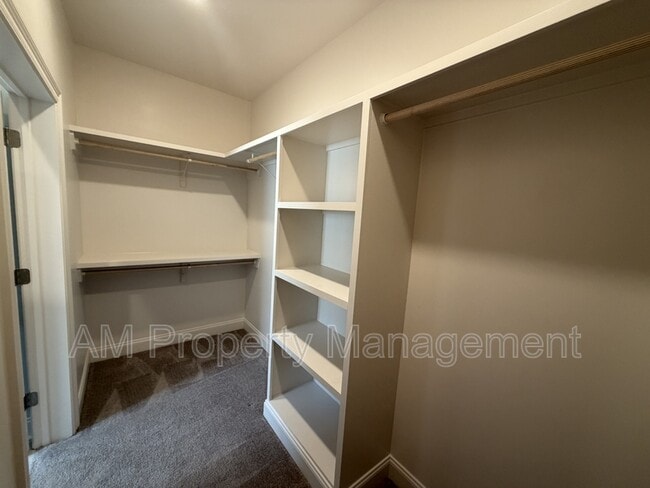 Building Photo - 102 Ancona Ln