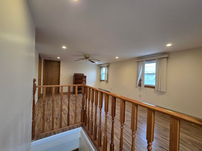 Building Photo - 701 4th St