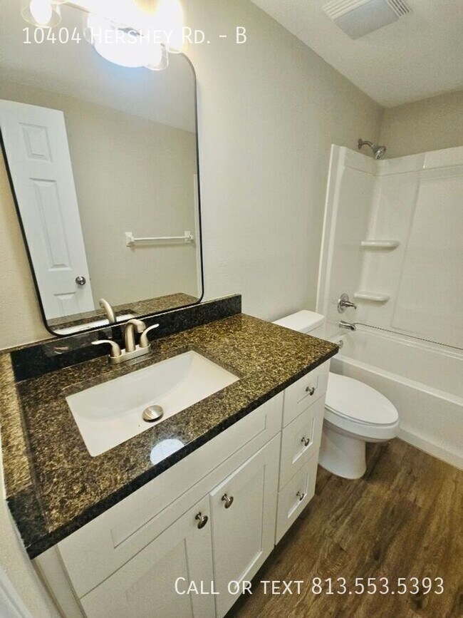 Building Photo - 10404 Hershey Rd