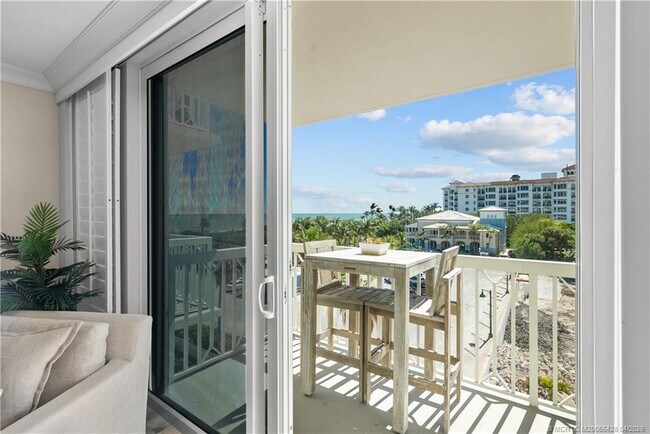 Building Photo - 125 S Ocean Ave