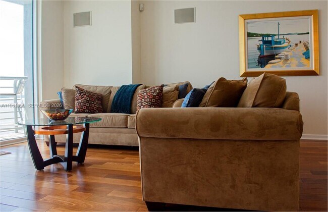 Building Photo - 335 S Biscayne Blvd