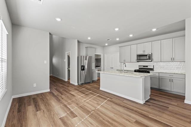 Building Photo - 3935 Worth Dr