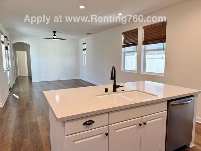 Building Photo - Picturesque Home In 55+ Desert Vista Community!