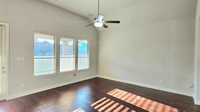 Building Photo - 1021 Pampa Dr