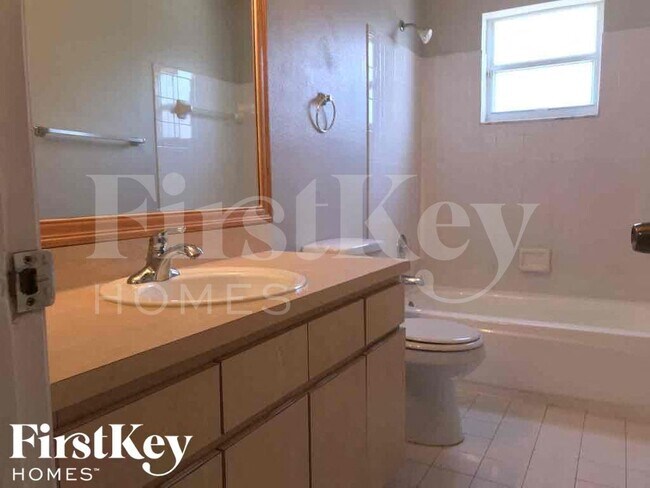 Building Photo - 17023 SW 149th Pl