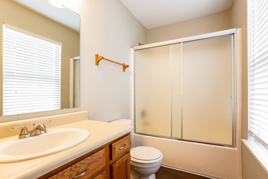 Building Photo - 7633 Scatter Woods Ln