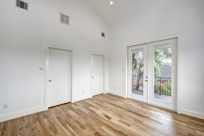 Building Photo - 1733 Airline Dr