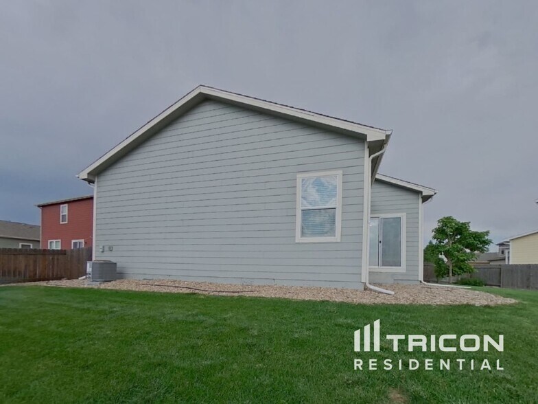 Building Photo - 7115 Shavano Cir