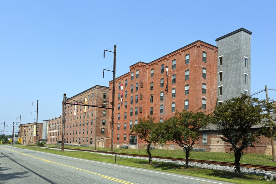 Lofts at Helmetta 2100 Camelot Ct Helmetta NJ 08828 Apartment Finder