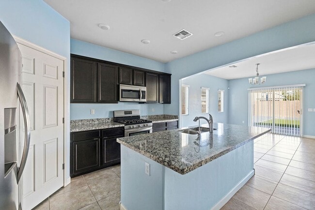 Building Photo - This very popular 2-story home floor plan ...